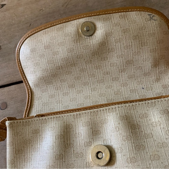 GUCCI Vintage micro GG cross body bag - Picture 11 of 17